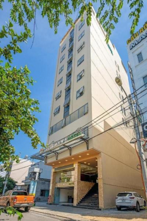 Lotus Rock Hotel DN - by BAY LUXURY